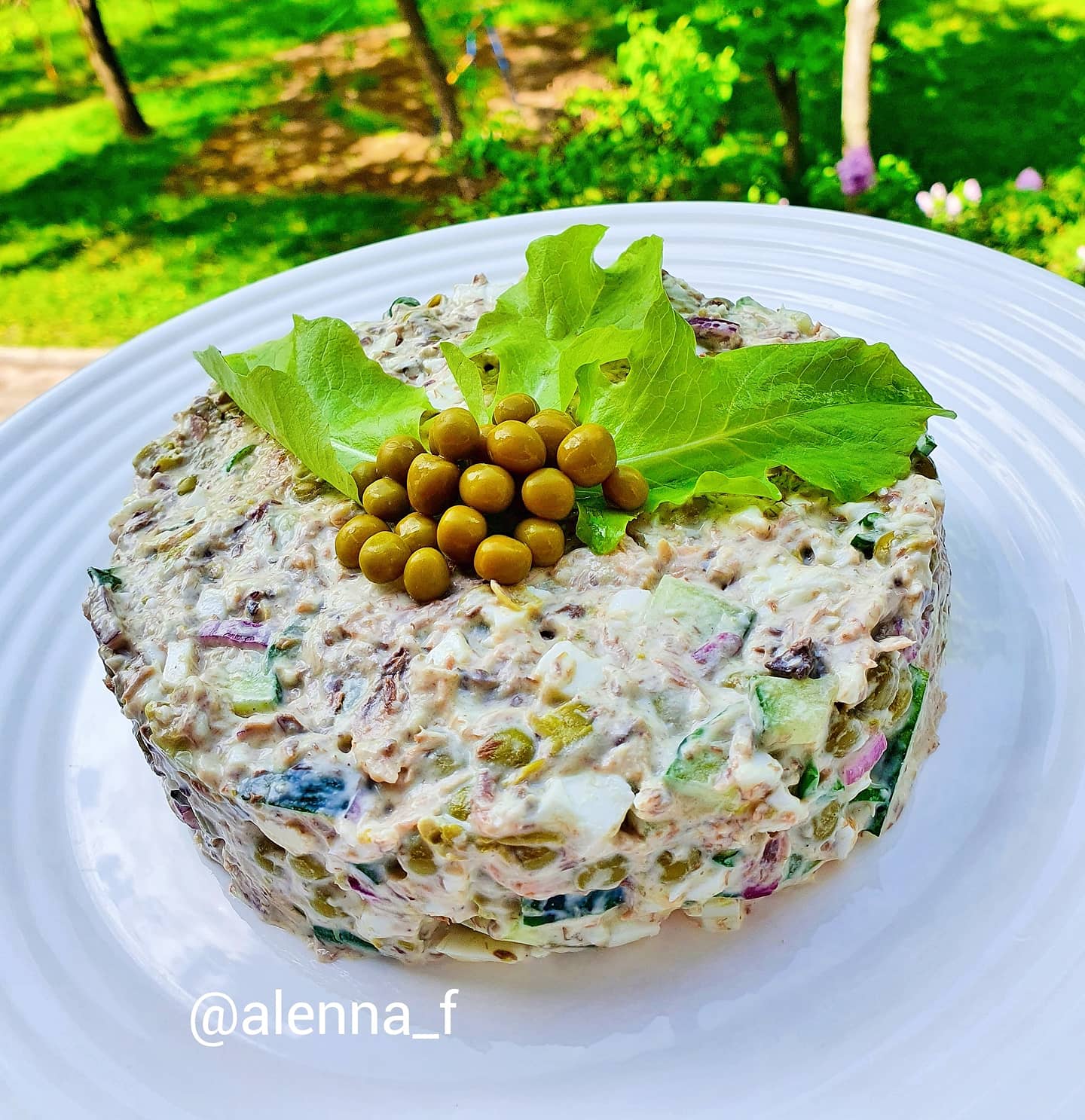 Вкусный салат с тунцом консервированным рецепт